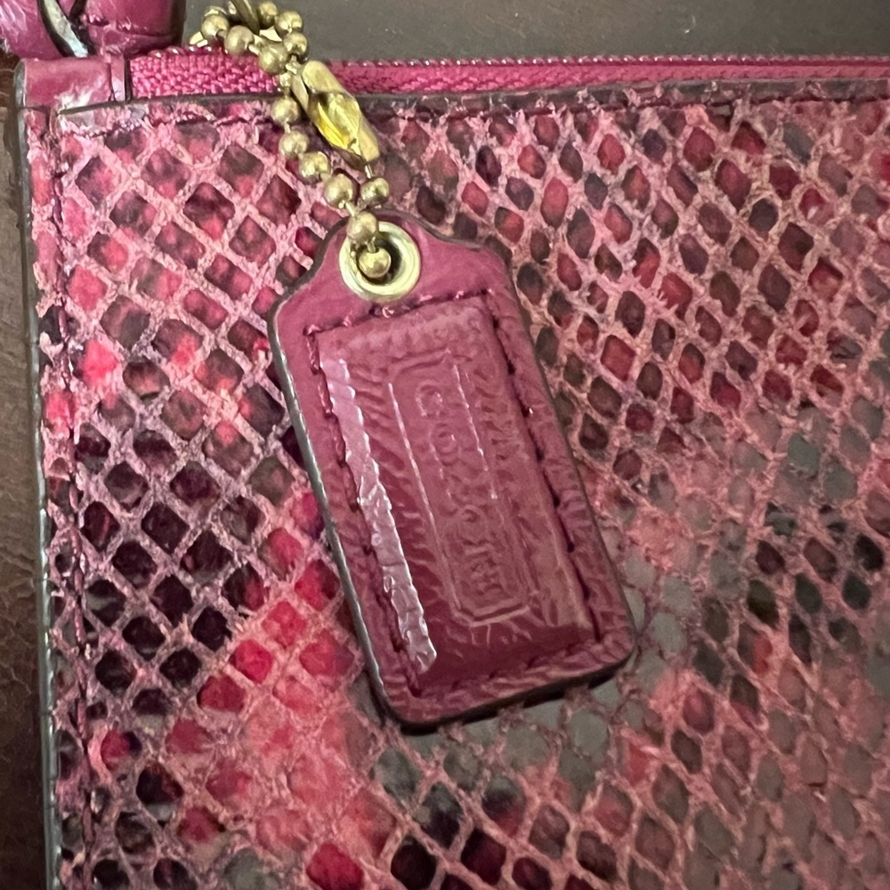 Coach F66413 PEYTON Leather RASPBERRY snake embossed pouch clutch Make Up bag - Picture 7 of 10